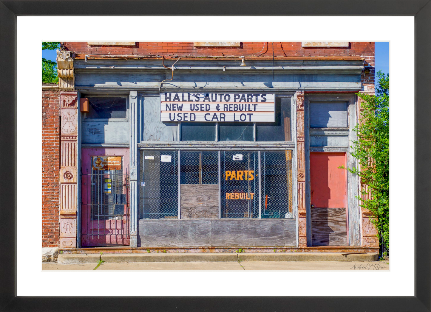 STRFT Halls Auto Parts